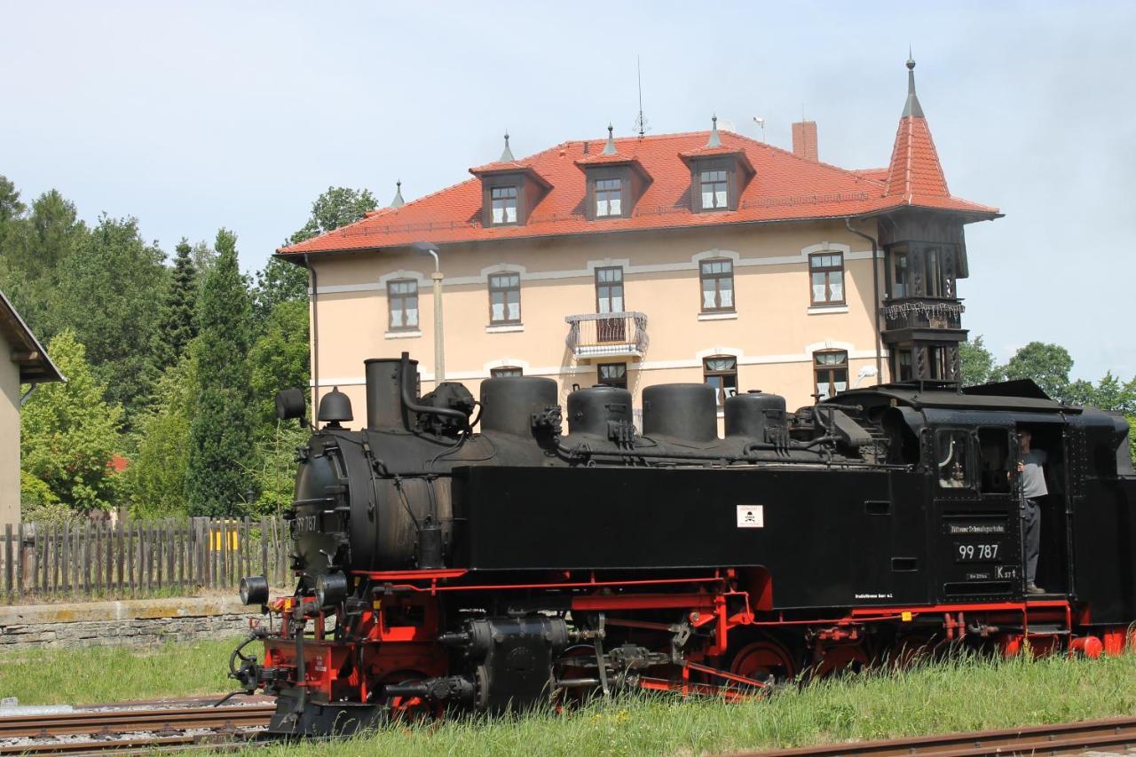 Hotel Bb Bahnhof Bertsdorf Olbersdorf Bagian luar foto