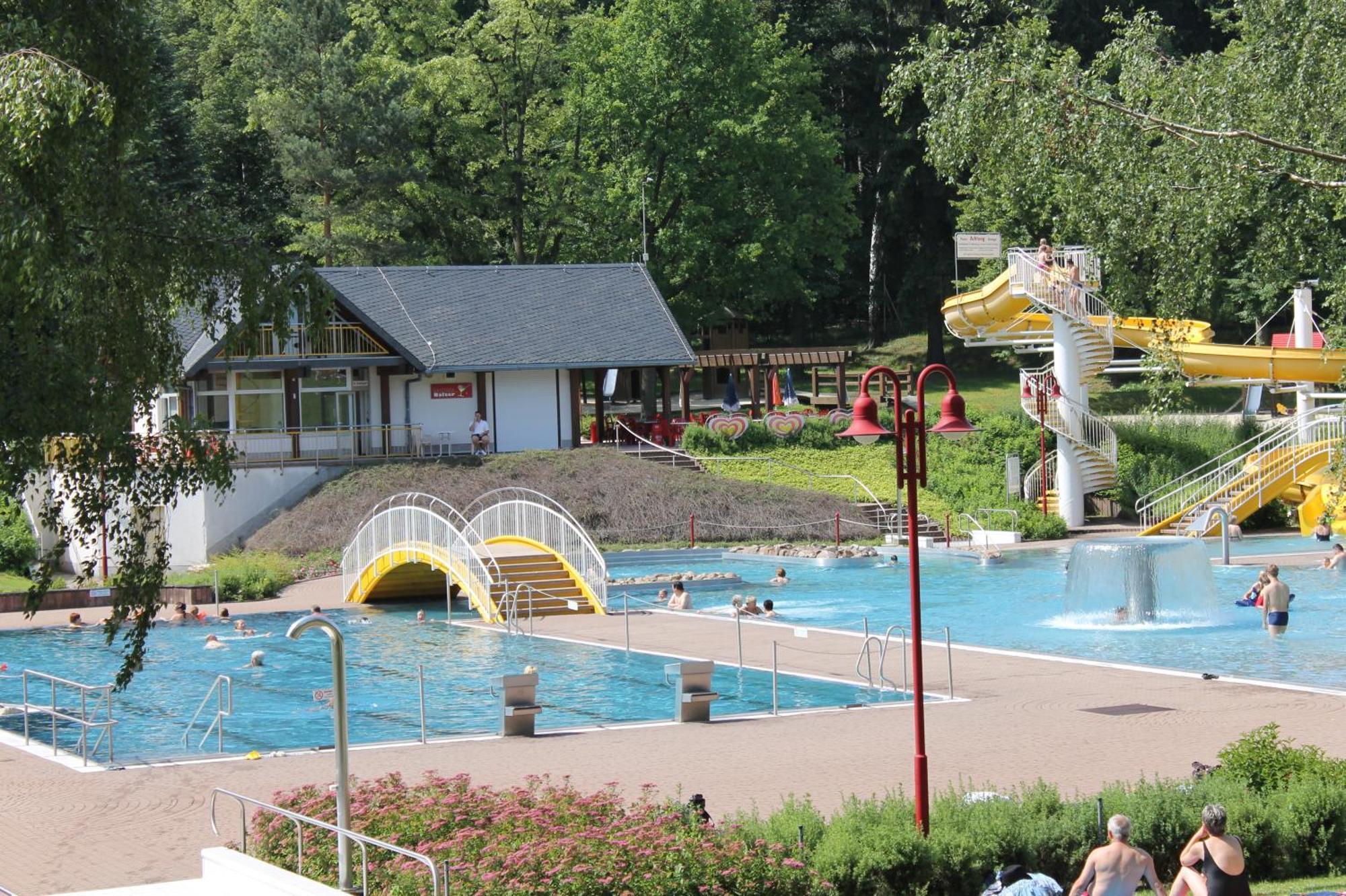 Hotel Bb Bahnhof Bertsdorf Olbersdorf Bagian luar foto