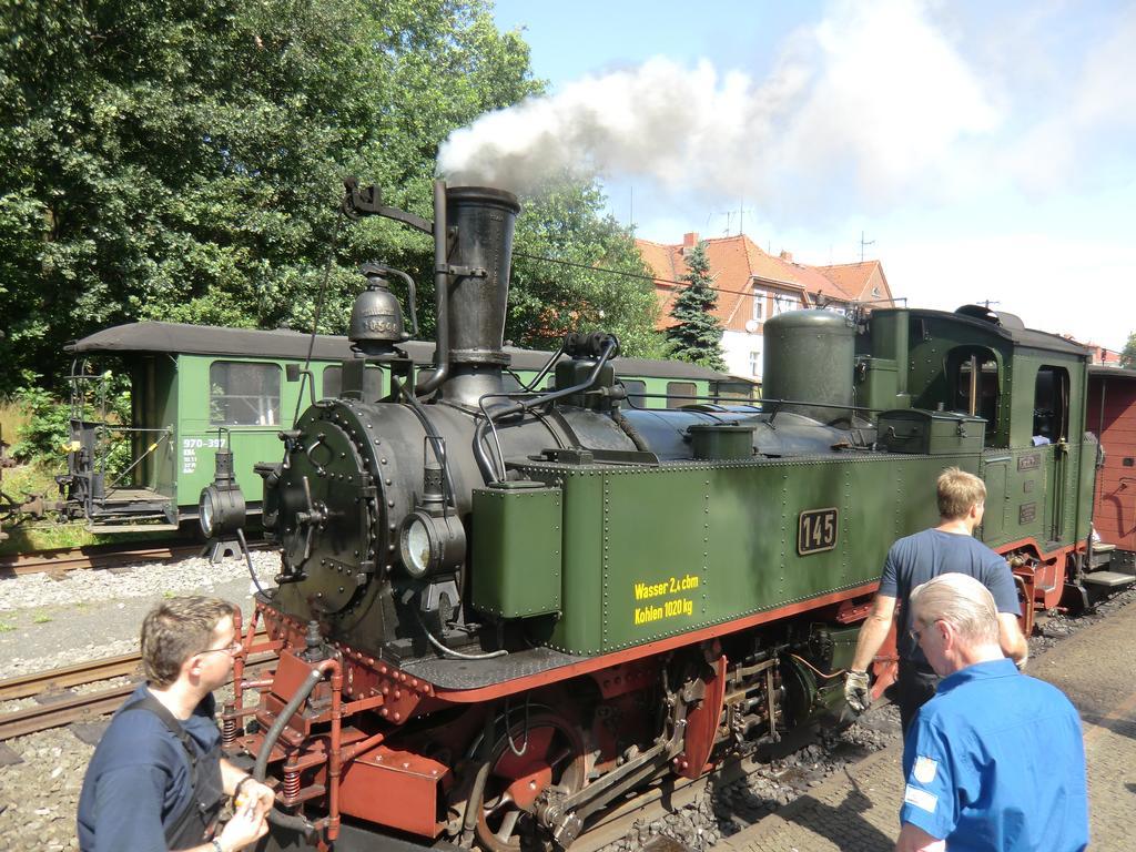 Hotel Bb Bahnhof Bertsdorf Olbersdorf Bagian luar foto