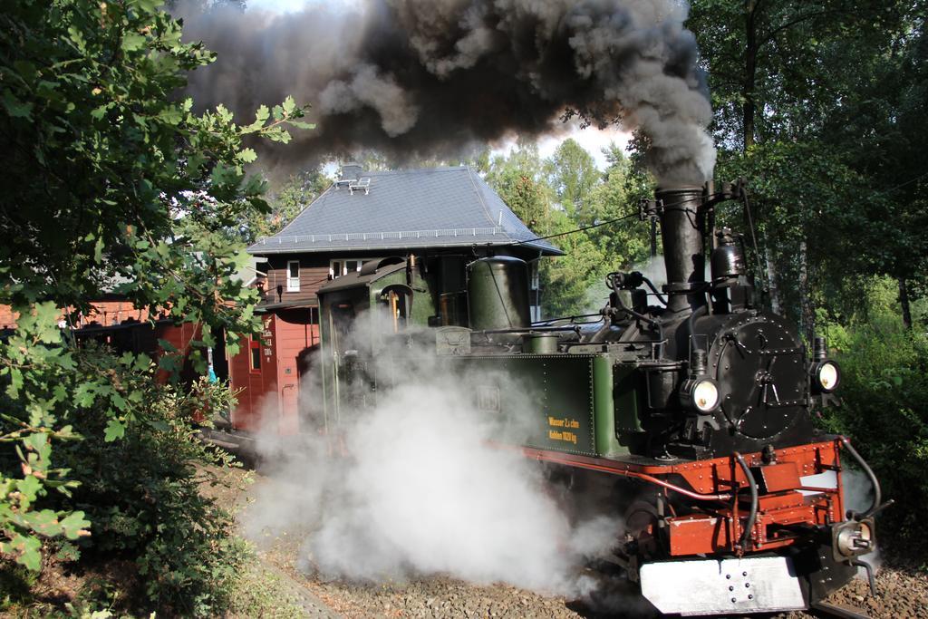 Hotel Bb Bahnhof Bertsdorf Olbersdorf Bagian luar foto